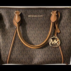 Michael Kors brown/gold purse. PERFECT condition
